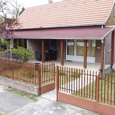 Vadszolo Apartman Balatonmariafurdo Ngoại thất bức ảnh